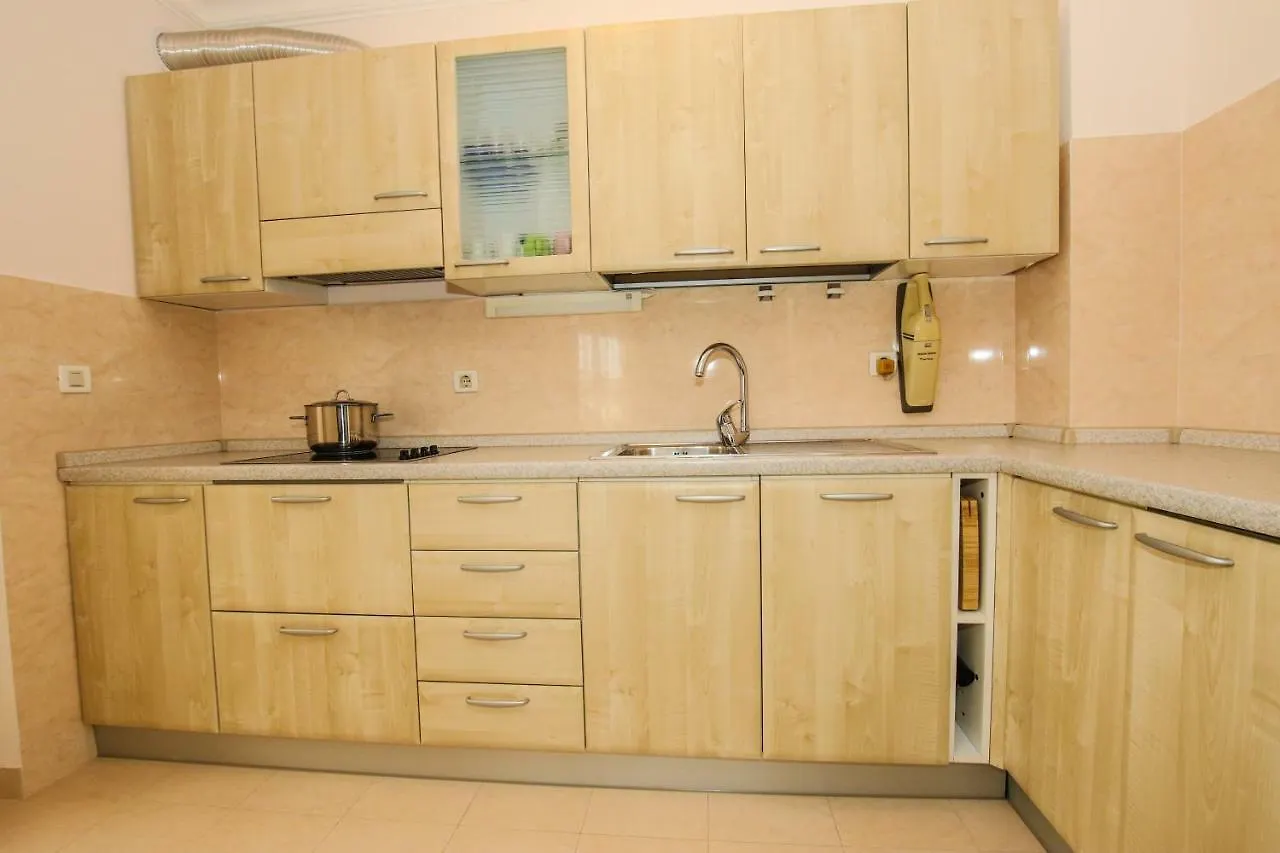 Apartment Gala With Balcony And Private Parking Porec